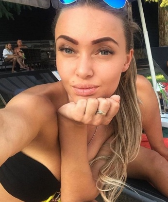 Юлия, 22 года, 3 размер груди